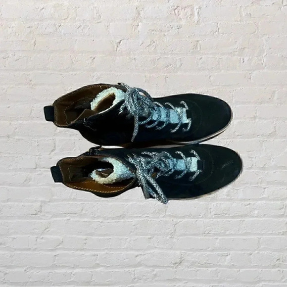 Marc Fisher Izzie Lugsole Ankle Boots Black Suede Shearling Leather Size 7 - Picture 5 of 10